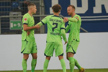 Platz 7: VfL Wolfsburg | 23 Punkte | 24:20 Tore | Note: 3,0 - Irre, wie die Wölfe das Feld von hinten aufgerollt haben. Nach sieben Spieltagen Vorletzter, zur Winterpause in Schlagdistanz zu den Europacup-Plätzen - Niko Kovac hat den VfL im Herbst auf Kurs gebracht. Vor allem defensiv stehen die Niedersachsen mittlerweile äußerst stabil. So kommt die Unterbrechung zur Winterpause zur Unzeit.
