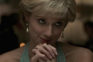"The Crown": Lady-Diana-Biograf schwärmt von Elizabeth Debicki