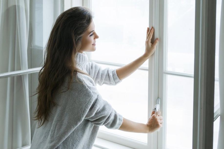 Richtig lüften im Winter: So vermeidet man Schimmel