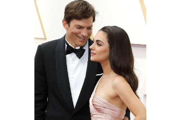 Mila Kunis und Ashton Kutcher verzichteten auf einen großen Trommelwirbel. Die beiden heirateten nach drei Jahren Beziehung 2015, doch bis heute gibt es keine Hochzeitsfotos oder Infos, wo und wie sie den Bund fürs Leben schlossen.
