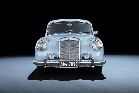 Mercedes Grill-Evolution