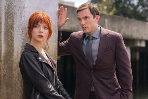 Anya Taylor-Joy und Nicholas Hoult über Bringschuld im Filmbusiness