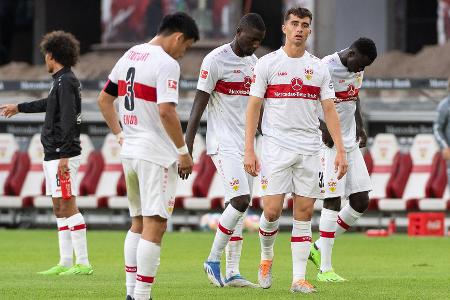 Platz 16: VfB Stuttgart | 14 Punkte | 18:27 Tore | Note: 4,5 - Wieder einmal finden sich die Schwaben im Tabellenkeller wieder. Dabei sollte dieses Jahr doch alles besser werden. Irgendwann musste die Vereinsführung reagieren und Coach Pellegrino Matarazzo beurlauben. Zumindest daheim lief es danach besser, dennoch steht unter dem Stich ein enttäuschendes Halbjahr.