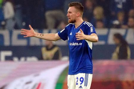 Tobias Mohr (bis 66.) - Note: 3,5 - Verzeichnete auf der linken Seite einige ganz wichtigen Aktionen gegen den Ball. Wenn es bei Bayern schnell ging, stimmte die Zuordnung aber nicht immer. Gab Kimmich durch vorzeitiges Einrücken zudem regelmäßig sehr viel Raum. Spielte vorne dafür ein paar gefährliche Flanken.