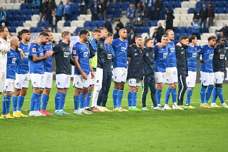 Platz 11: TSG 1899 Hoffenheim | 18 Punkte | 22:22 Tore | Note: 3,5 - 15 Spiele der Extreme: Nach sieben Spieltagen rangierte die bis dahin überaus offensivfreudige TSG auf einem Champions-League-Platz, in der Folge baute die Mannschaft von André Breitenreiter allerdings mehr und mehr ab. Nach vielen vollkommen überflüssigen Niederlagen kommt die Winterpause gerade recht.