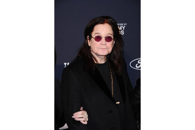 Ozzy Osbourne entrichtete einst eine teure Toiletten-Nutzungsgebühr: Der Rock-Veteran erleichterte sich an einem Monument in San Antonio, welches an die Schlacht von Alamo erinnerte, bekam in der Stad ...