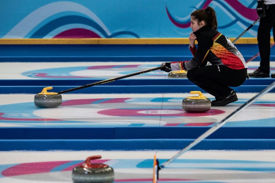 Erste Niederlagen für Curling-Frauen - zweiter Männer-Sieg