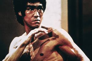 Bruce Lee: Starb die Kung-Fu-Legende an zu viel Wasser?