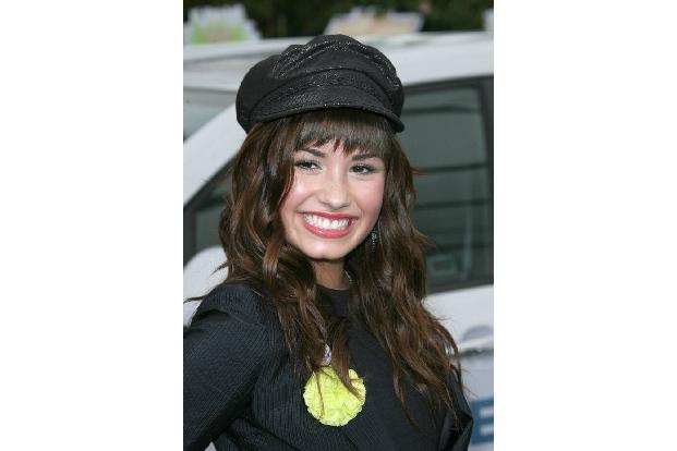 Auch Demi Lovato, die nur rund vier Wochen jünger ist als Selena, startete ihre Karriere bei 'Barney & Friends' und spielte in Disney-Produktionen.