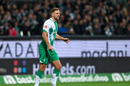 Angriff: Niclas Füllkrug (Werder Bremen) - Startelf-Chance: 10% - Einer der wenigen Gewinner des Oman-Tests. Traf direkt bei seinem Debüt zum Sieg und wirkte auch sonst im Strafraum sehr gefährlich. Trotzdem ist der Spätberufene wohl vor allem als 'Waffenspieler' von der Bank eingeplant, der bei engen Spielständen seine Wucht und Kopfballstärke einbringen soll.