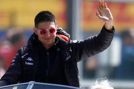Esteban Ocon (Alpine) - Note: 2,0 - Blickt auf sein vielleicht stärkstes Formel-1-Jahr zurück. Holte in vielen Rennen das Maximum aus seinem Alpine heraus, landete insgesamt 13 Mal unter den besten Acht. Fuhr sogar elf WM-Punkte mehr ein als Teamkollege Alonso, was seine Klasse in 2022 unterstreicht. Sicherte sich mit seiner Konstanz schon frühzeitig sein Cockpit für das nächste Jahr.