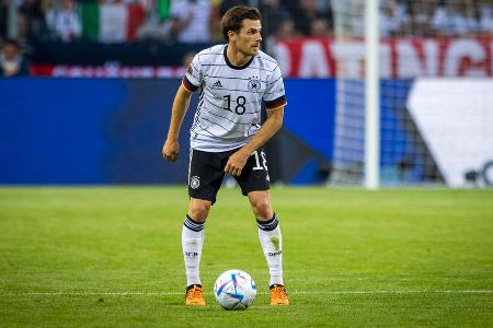 Mittelfeld: Jonas Hofmann (Bor. Mönchengladbach) - Startelf-Chance: 50% - Flicks Allzweckwaffe könnte sowohl im zentral-offensiven Mittelfeld als auch auf der Außenbahn zum Einsatz kommen. Überall hat Hofmann durchaus realistische Chancen, ins Team zu rücken. Dafür muss er jedoch mehr zeigen als gegen den Oman.