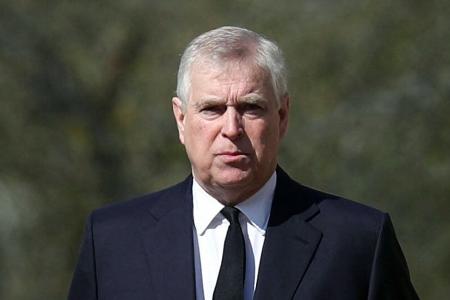 Royal will Beschwerde einlegen: Prinz Andrew verliert Polizeischutz Royal will Beschwerde einlegen: Prinz Andrew verliert Polizeischutz