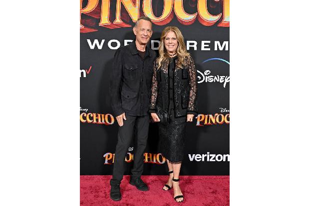 Seit 2020 sind Tom Hanks und seine Frau Rita Wilson waschechte Griech*innen. Der griechische Premierminister Kyriakos Mitsotakis gab höchstselbst auf Social Media bekannt, dass die beiden jetzt griech ...