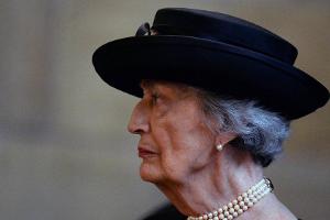 Rassismus-Skandal: Patin von Prinz William verlässt den Palast