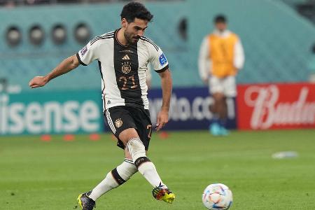 Ilkay Gündogan (bis 70.) - Note 4,0 - Fremdelte mit seiner Position als offensiver Mittelfeldspieler hinter Mittelstürmer Müller. Schaffte es dort nicht, dem Spiel seinen Stempel aufzudrücken, bleib insgesamt ohne echte Akzente. Immerhin neutralisierte er seinen Gegenüber Busquets über weite Strecken.