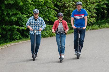 E-Scooter Elektro Tretroller Test Vergleich BMW X2 City Metz Moover Xiaomi M365 Moovi Ninebot ES2 E-Scooter Elektro Tretroller Test Vergleich BMW X2 City Metz Moover Xiaomi M365 Moovi Ninebot ES2