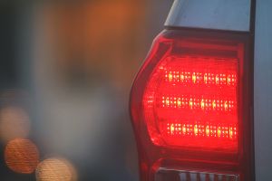 Daran erkennen Sie einen defekten Bremslichtschalter
