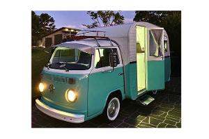 Restaurierter VW-Camper erstrahlt in neuem Glanz