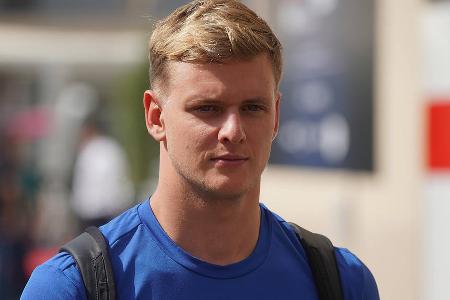 Verlierer: Mick Schumacher - Bis kurz vor dem letzten Rennen hatte Mick Schumacher gehofft, auch im nächsten Jahr in der Formel 1 zu fahren. Nach dem Rennen in Brasilien verpuffte diese Hoffnung jedoch. In seinem zweiten Jahr in der Formel 1 gelangen dem 23-Jährigen seine ersten Punkte, am Ende kam er auf insgesamt zwölf.