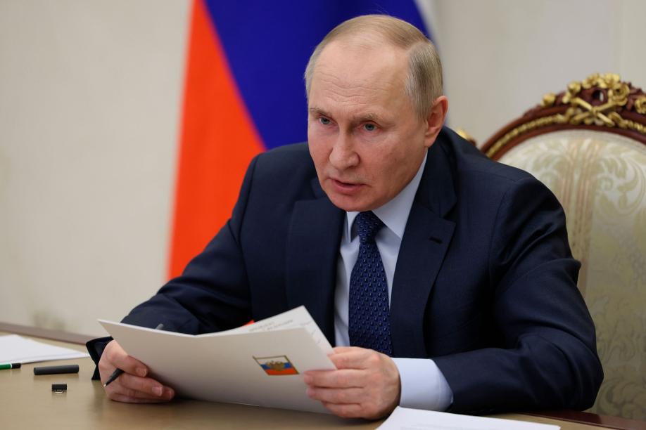 Wladimir Putin nimmt per Video an einem Treffen mit Vertretern eines von ihm selbst eingesetzten Menschenrechtsrats teil.