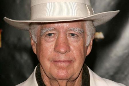 Clu Gulager