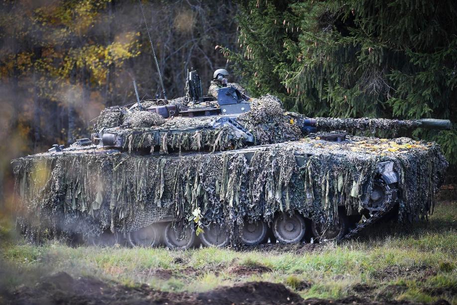 Ein Soldat während einer Militärübung der estnischen Streitkräfte in Tapa.