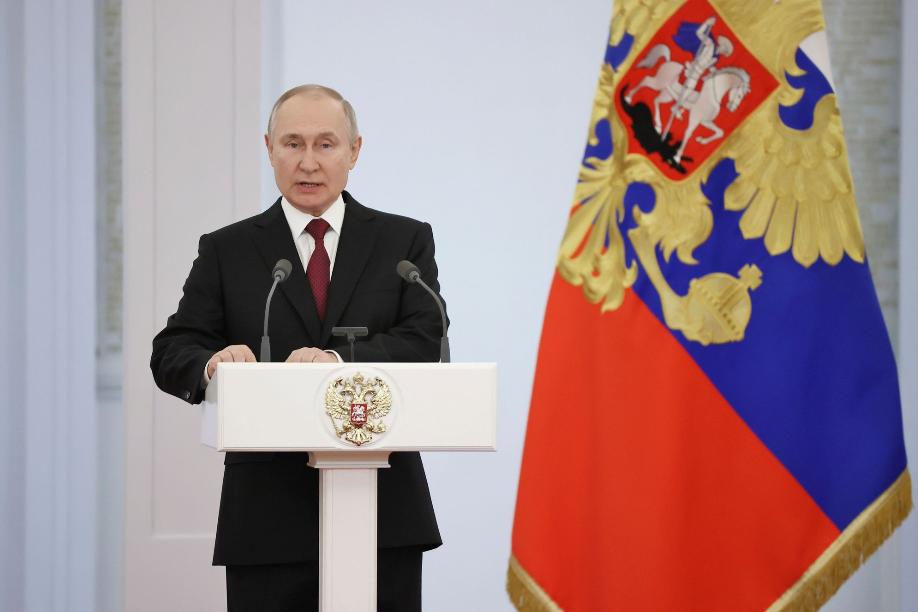 Russlands Präsident Wladimir Putin während einer Zeremonie zur Verleihung von Goldstern-Medaillen an Helden Russlands.
