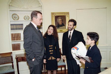 Estefan besucht George H.W. Bush