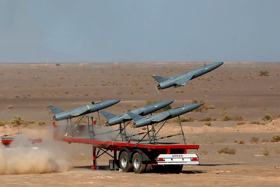 Eine iranische Drohne bei einer militärischen Übung (Symbolbild).