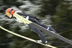 Skispringen: Deutsches Mixed-Team fliegt auf Platz drei