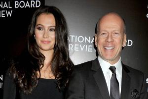 Fotos mit der Familie: Bruce Willis in Weihnachtsstimmung