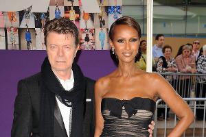 Iman über David Bowie: Er ist nicht ihr "verstorbener" Ehemann