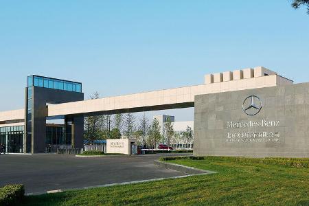 Beijing Benz Automotive BBAC lokale Motoren- und Batterieproduktion Yizhuang Industrial Park in Peking, China