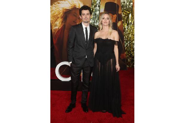 Hier sehen wir die Produzentin Olivia Hamilton und Damien Chazelle, der bei dem aufwändigen Film über Hollywoods Wandel vom Stummfilm zum Ton Regie führte.