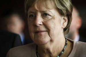 Merkel half Ex-Bundestrainer Klinsmann beim "Sommermärchen"