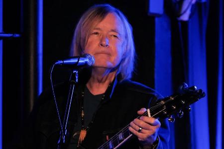 Savoy-Brown-Gründer Kim Simmonds mit 75 Jahren gestorben Savoy-Brown-Gründer Kim Simmonds mit 75 Jahren gestorben