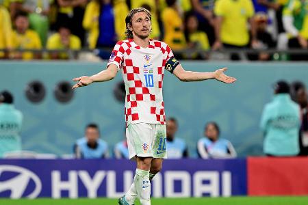 Luka Modric (bis 81.) - Note: 2,5 - Zeigte sich als mannschaftsdienlicher Dirigent seiner Mannschaft. Sorgte oftmals für die Tempowechsel im kroatischen Spiel. Blieb letztlich glücklos, war in seinen Ansätzen dennoch bester Spieler Kroatiens.