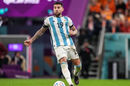 Nicolás Otamendi - Note: 2,0 - Warf sich auf der letzten Linie in jeden Schuss und verhinderte streckenweise jegliche Aktionen Richtung Tor. Bewies bei Pässen in den Raum ein gutes Spielverständnis und war mit beeindruckender Abgeklärtheit zu Stelle.