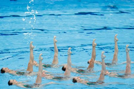 IOC gibt Männern Starterlaubnis im Synchronschwimmen IOC gibt Männern Starterlaubnis im Synchronschwimmen