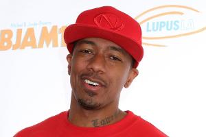 Nick Cannon spielt den Weihnachtsmann für seine vielen Kinder