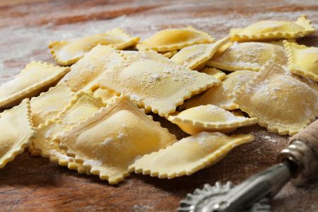 Ravioli mit Birne und Gorgonzola