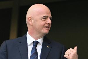 FIFA-Präsident Infantino huldigt "unsterblichem" Pele