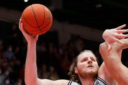 BBL: MBC siegt beim Jubiläum von Ex-MVP Bryant BBL: MBC siegt beim Jubiläum von Ex-MVP Bryant