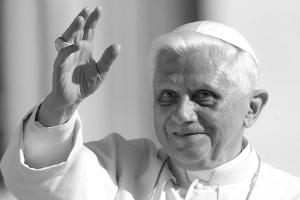 Abschied von Benedikt XVI.: TV-Sender zeigen Trauergottesdienste