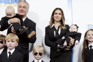 Die Baldwins schicken "aufgeregte" Videogrüße an schwangere Ireland