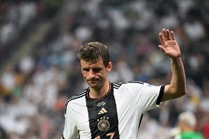 Hitzfeld für Müller-Verbleib im DFB-Team