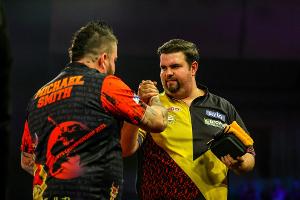 Darts: Clemens gewinnt Show-Revanche für WM-Halbfinale