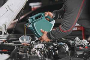 Alltagsfrage: Was sagt die Farbe über das Motoröl aus?