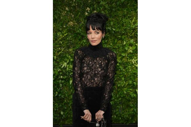 Lily Allen bestreitet gar nicht erst, dass ihr Vater, der Schauspieler Keith Allen, ihr einen leichteren Start ins Show-Leben garantierte. Doch die Nepo Babies im Entertainment-Bereich seien nicht das ...